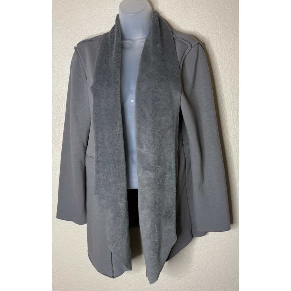Chicos Zenergy 0 US Small Cardigan Grey Faux Fur Collar Open Front Jacket Casual